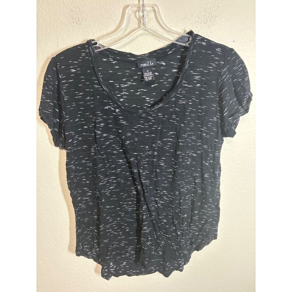 Rue 21 T-Shirt Casual Short Sleeve Black Size Medium Womens